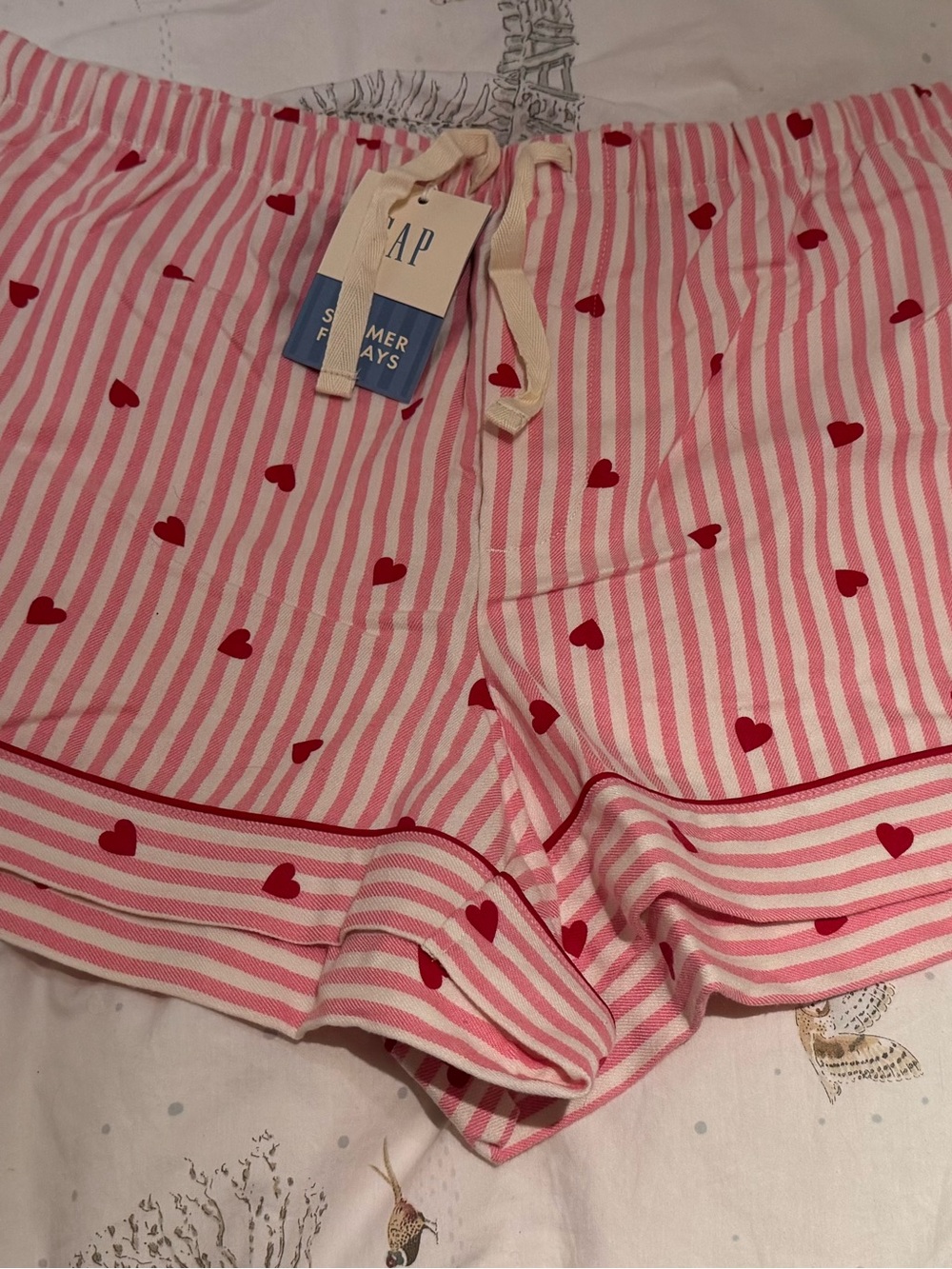 GAPxSummer Fridays Heart Print Lounge Shorts
